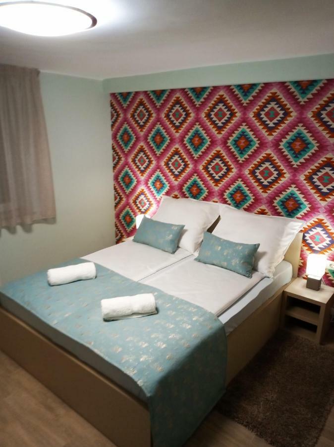 Valentina Apartman Appartamento Eger Esterno foto