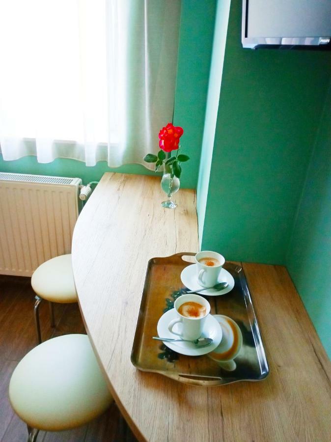 Valentina Apartman Appartamento Eger Esterno foto