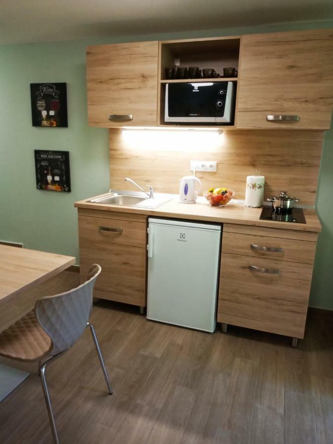 Valentina Apartman Appartamento Eger Esterno foto