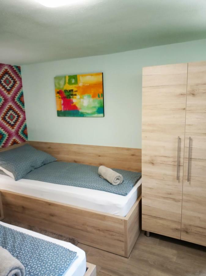 Valentina Apartman Appartamento Eger Esterno foto